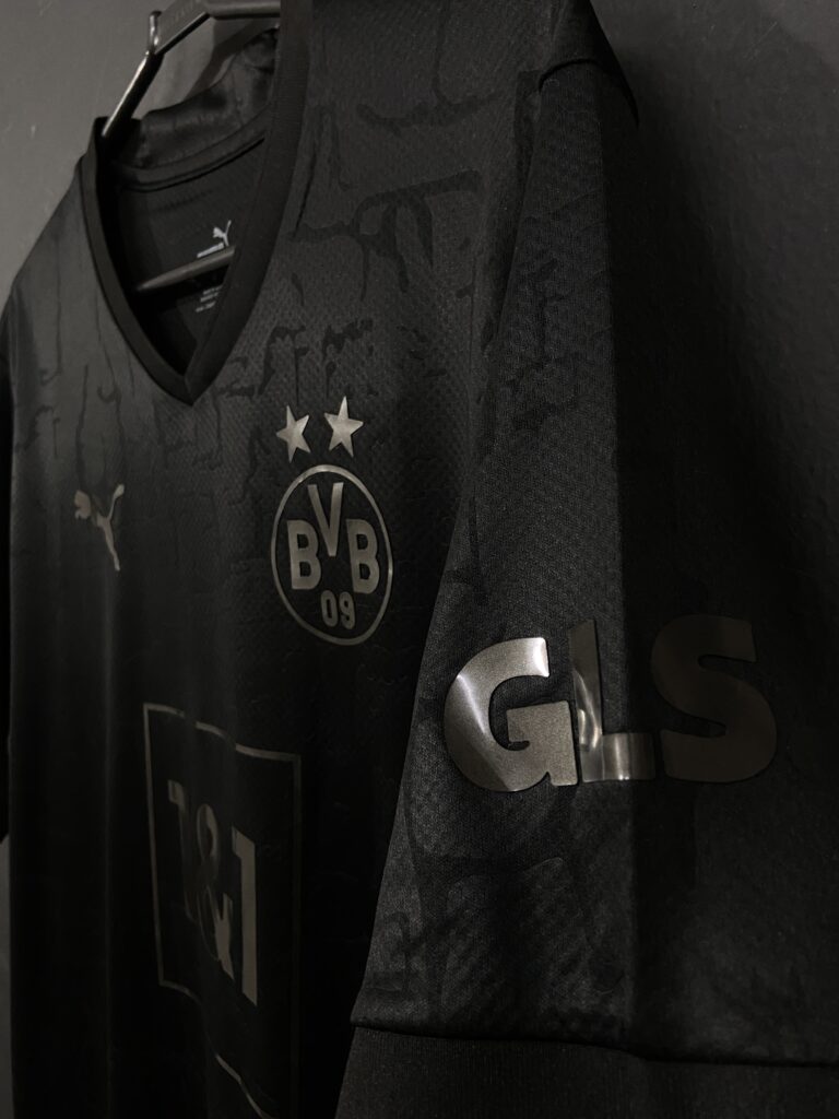 Borussia all black (8)