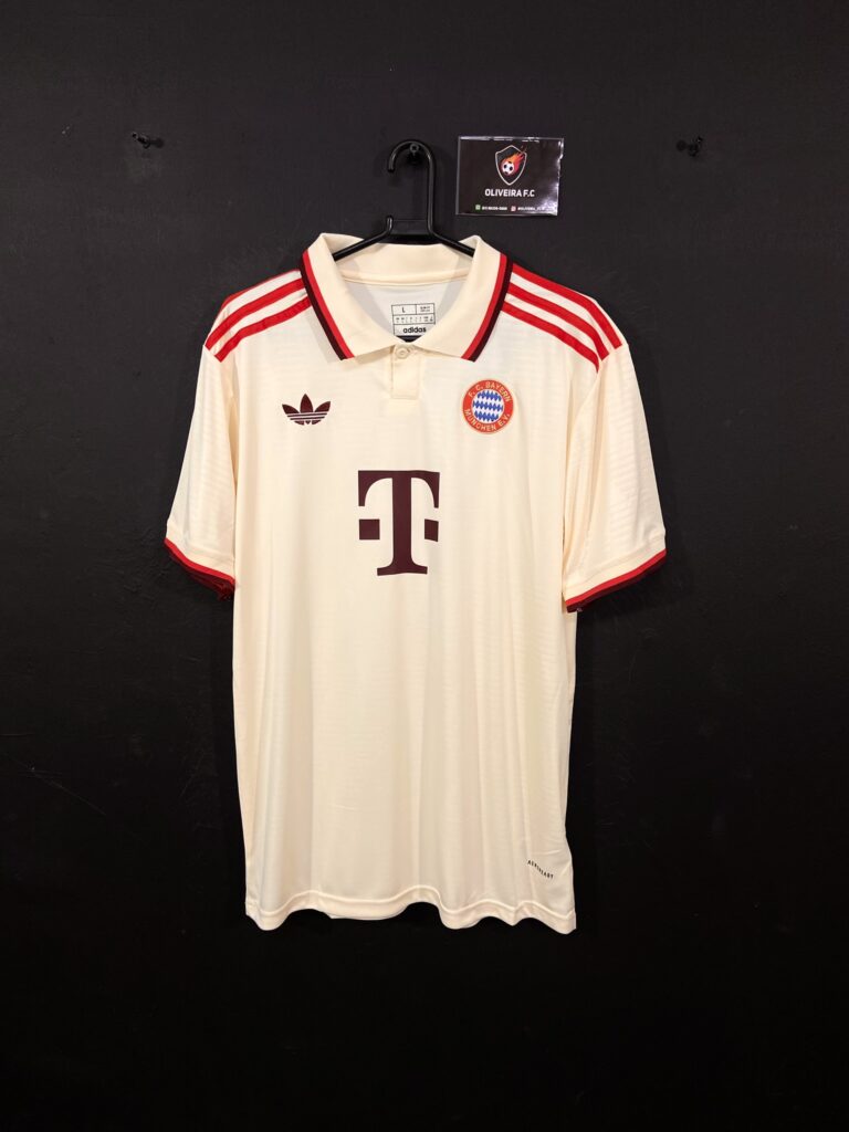 Bayern de Munique III 2425 (1)