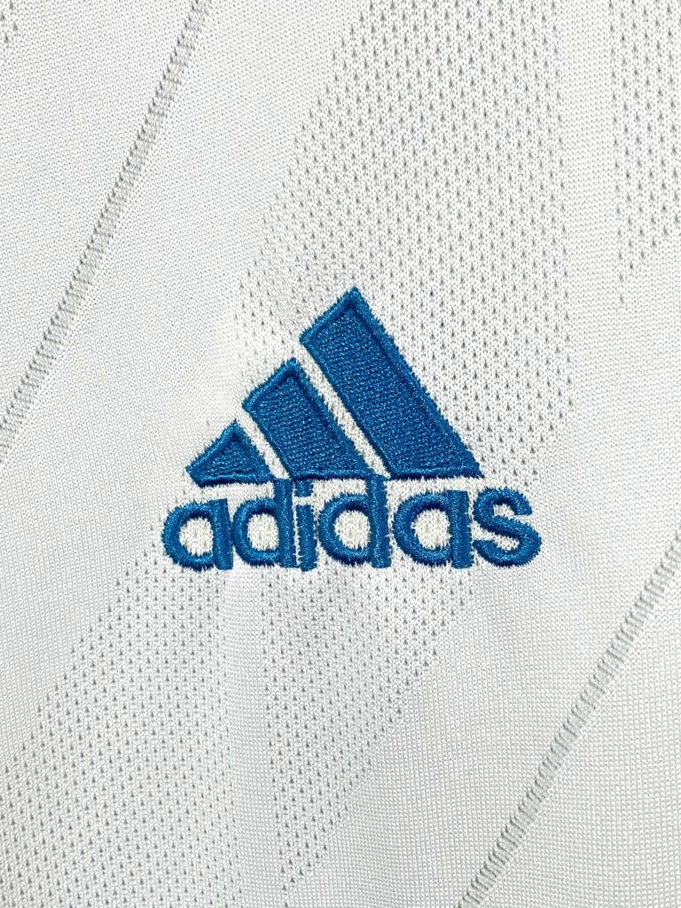Real Madrid 1718 retro (4)