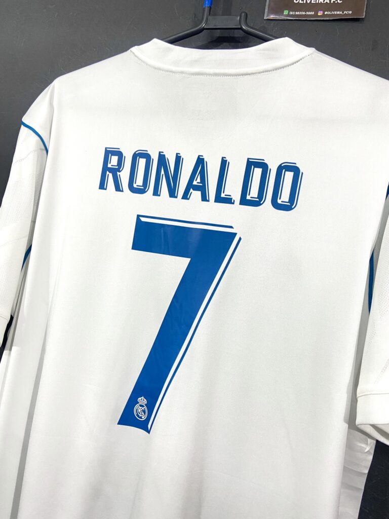 Real Madrid 1718 retro (9)