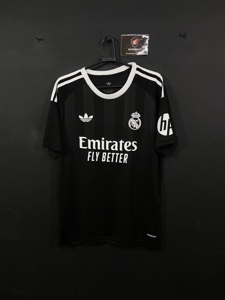 Real Madrid goalkeeper 2526 (1)
