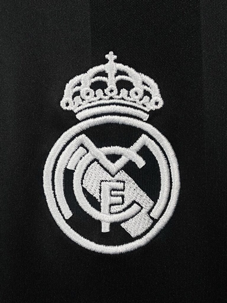 Real Madrid goalkeeper 2526 (4)